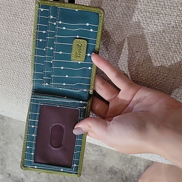 Fossil pocket wallet with elastic green and purple - Picture 4 of 5